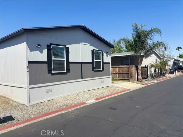 1097 N State Street #206, Hemet, CA 92543