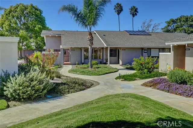 8566 Larkhall Circle #808A, Huntington Beach, CA 92646 - Image #3