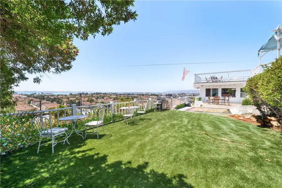 3126 Russell Street, San Diego, CA 92106 - Image #2