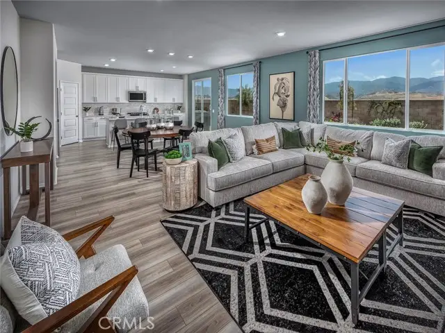 19532 Hanging Rock Road, Lake Elsinore, CA 92532 - Image #3