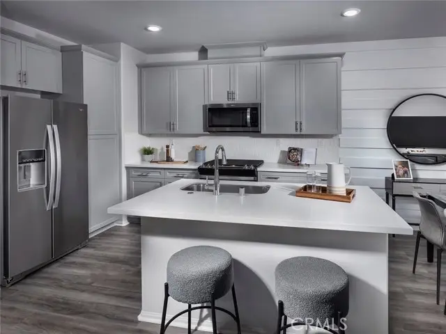 207 Aurora Lane, Pomona, CA 91767 - Image #2