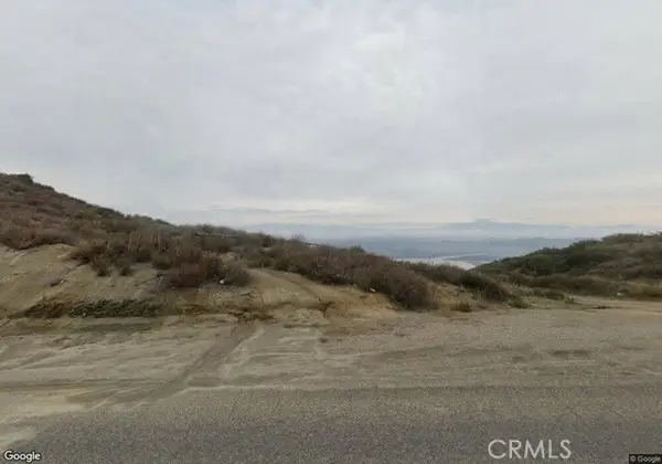 17 Sumner Ave, Lake Elsinore, CA 92530