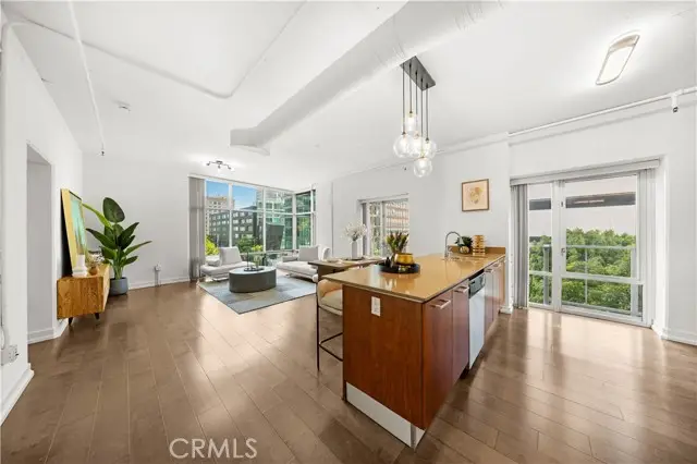 645 W 9th Street #303, Los Angeles, CA 90015 - #2