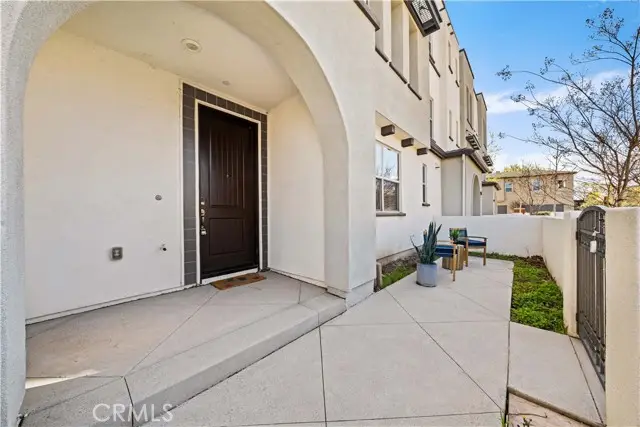 188 Fixie, Irvine, CA 92618 - Image #2