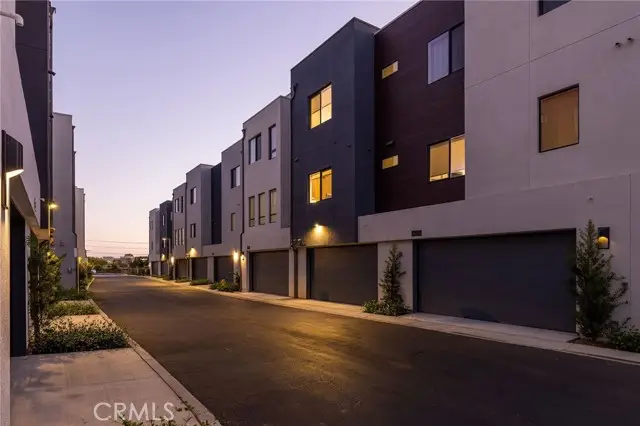 16328 Helber Way, Tustin, CA 92782 - Image #3