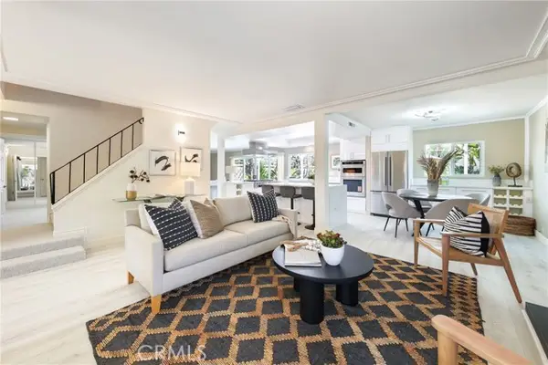 2798 Redwing, Costa Mesa, CA 92626