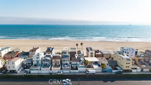 29 Surfside Avenue #B, Surfside (seal Beach), CA 90743