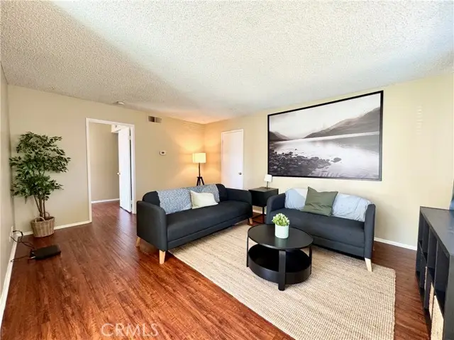 23288 Orange Avenue #5, Lake Forest, CA 92630 - Image #2