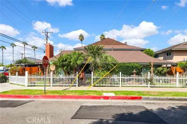 2504 N Bourbon, Orange, CA 92865 - Image #2