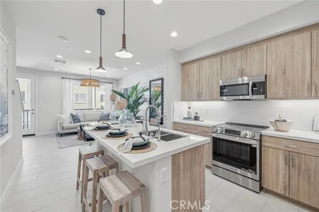 11718 Arkansas Street #E, Artesia, CA 90701 - Image #3