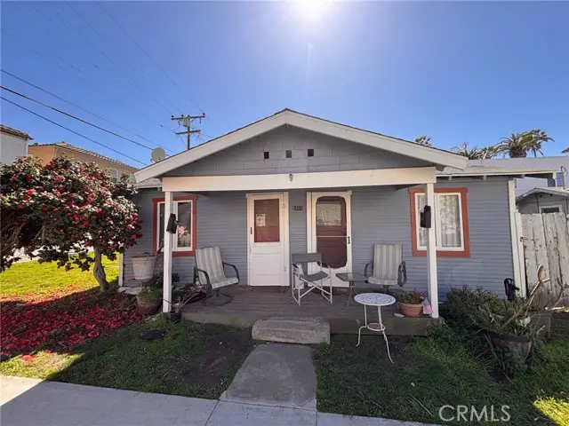 1111 Olive Avenue #A & B, Huntington Beach, CA 92648 - Image #2