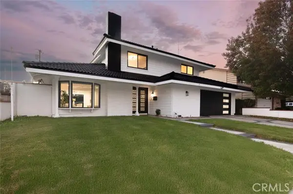 21621 Kaneohe Lane, Huntington Beach, CA 92646