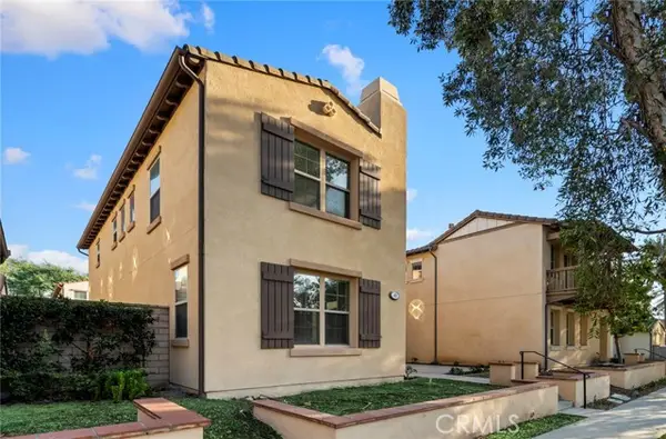 102 Spanish Lace, Irvine, CA 92620