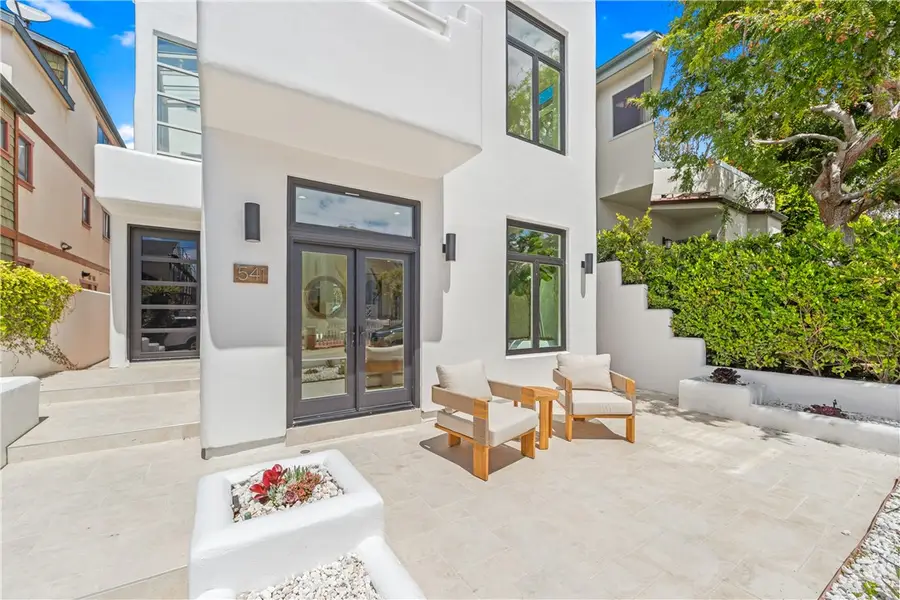 541 4th, Manhattan Beach, CA 90266 - Image #2