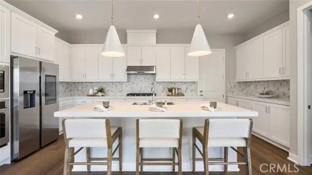 24517 Via La Sombrilla, Newhall, CA 91354 - #2