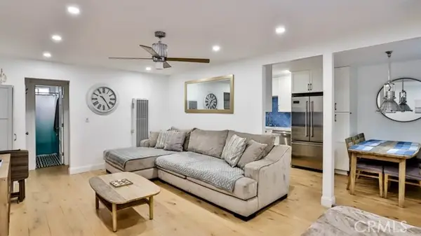 218 16th Street #B, Huntington Beach, CA 92648