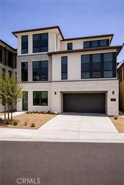 216 Stage, Irvine, CA 92618