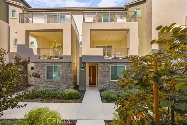 344 Tank, Irvine, CA 92618 - Image #2