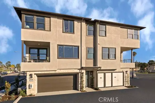 107 S. Laxore #408, Anaheim, CA 92804