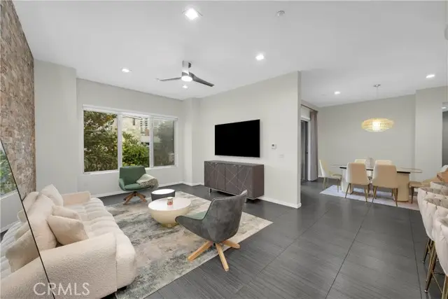 21 Gramercy #220, Irvine, CA 92612 - #3