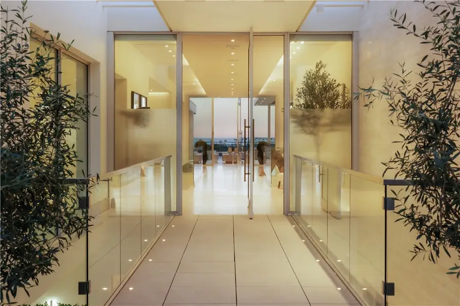 1119 Dolphin, Central Coast, CA 92625 - Image #3