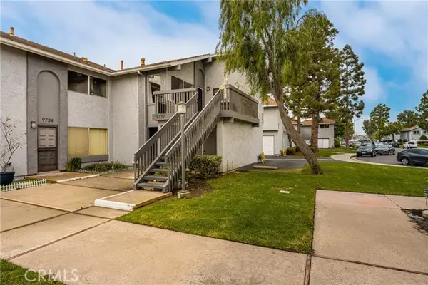 9732 Pettswood Drive Drive #12, Huntington Beach, CA 92646