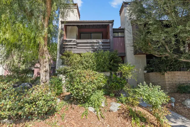 21931 Burbank Boulevard #5, Woodland Hills, CA 91367 - Image #1