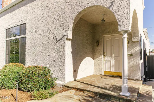 136 S Arden Boulevard, Los Angeles, CA 90004 - Image #3