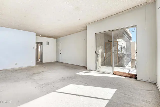 1749 N Edgemont Street, Los Angeles, CA 90027 - #2