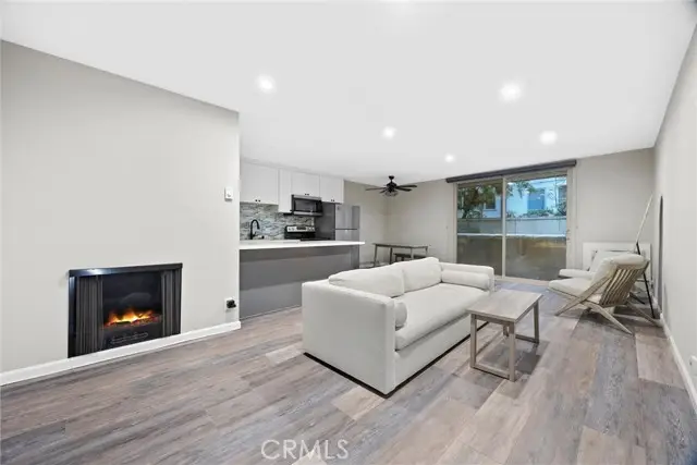 11645 Montana Avenue #121, Los Angeles, CA 90049 - Image #3