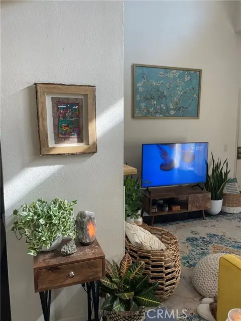 8221 Langdon #204, San Fernando Valley, CA 91406 - Image #2