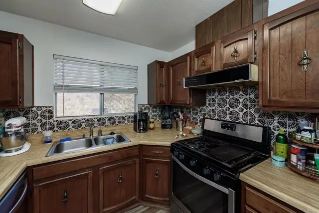 6743 Radio Dr, San Diego, CA 92114 - Image #3