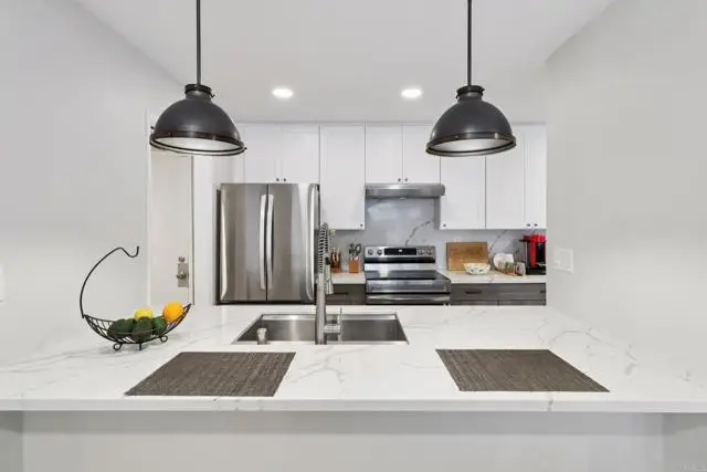 2348 La Costa Ave #202, Carlsbad, CA 92009 - Image #1