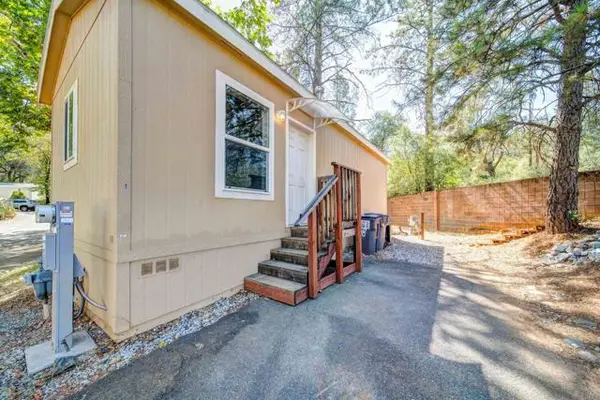 12125 Lake Boulevard #61, Redding, CA 96003