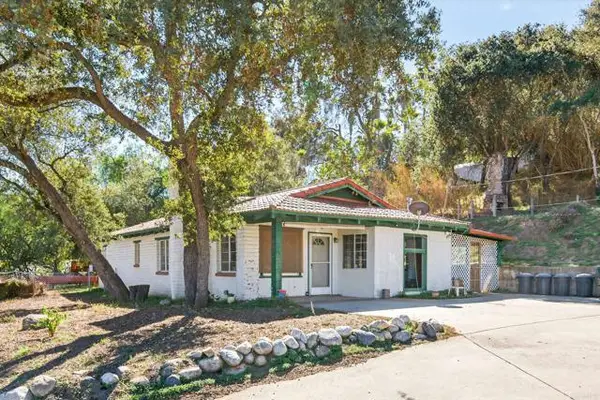 1240 Windsong Lane, Escondido, CA 92026