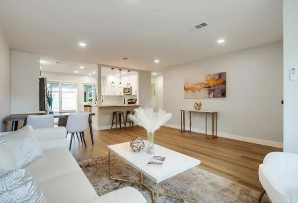 3839 Vista Campana #6, Oceanside, CA 92057