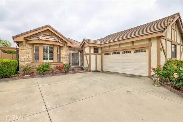 2132 Sunrise Circle, Upland, CA 91784 - Image #3