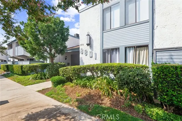 8801 Independence Avenue #11, Canoga Park, CA 91304 - Image #1