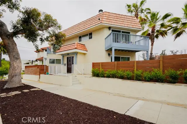 318 S Lucia Avenue, Redondo Beach, CA 90277 - Image #2