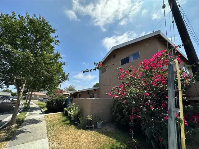 611 E Eton Place, Anaheim, CA 92805 - Image #3