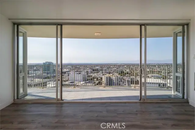 700 E Ocean Boulevard #3102, Long Beach, CA 90802 - Image #2