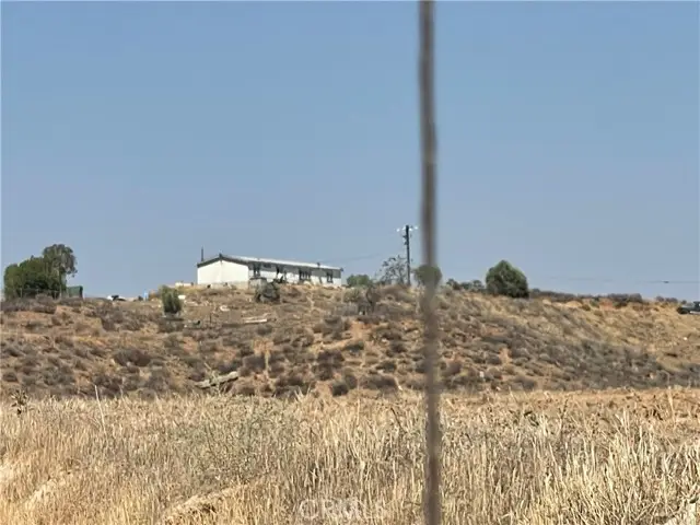 18600 Chippewa Road, Lake Elsinore, CA 92532 - Image #2