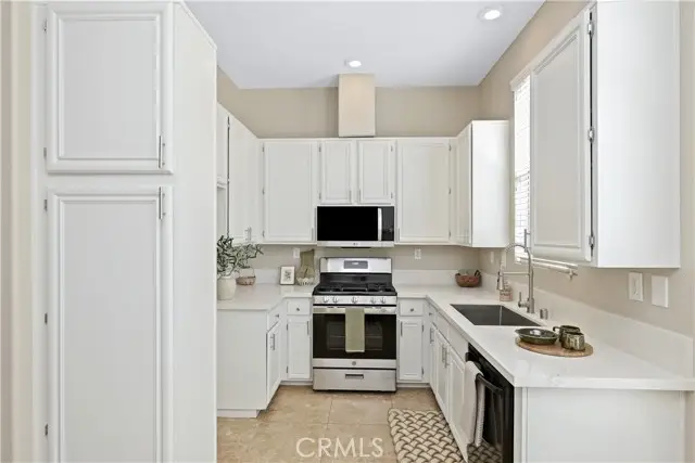 1062 S Romano Court, Anaheim, CA 92808 - Image #3