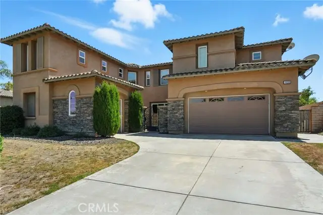 18338 Lakepointe Drive, Riverside, CA 92503 - Image #1