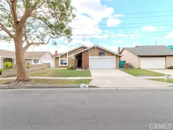 2318 W Moore Ave, Santa Ana, CA 92704