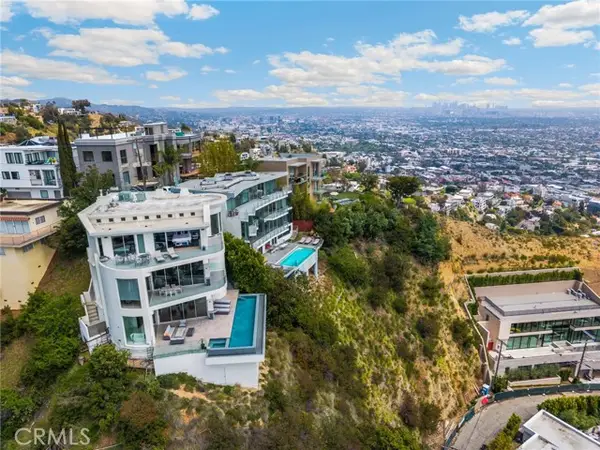 1609 Viewmont Drive, Los Angeles, CA 90069