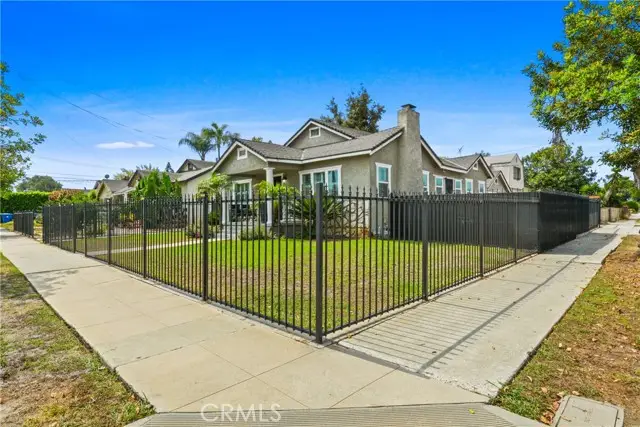 11701 Denver Avenue, Los Angeles, CA 90044 - Image #2