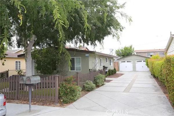 182 Costa Mesa Street, Costa Mesa, CA 92627
