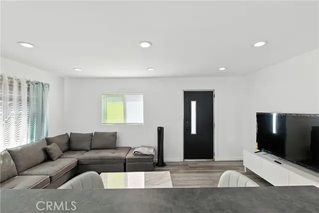 1900 Artesia Blvd #4, Torrance, CA 90504 - Image #2