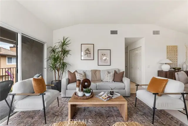 8123 E Oak Ridge Circle, Anaheim, CA 92808 - Image #3